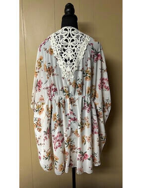 Size L – No Boundaries Floral Cover Up | Lace Back